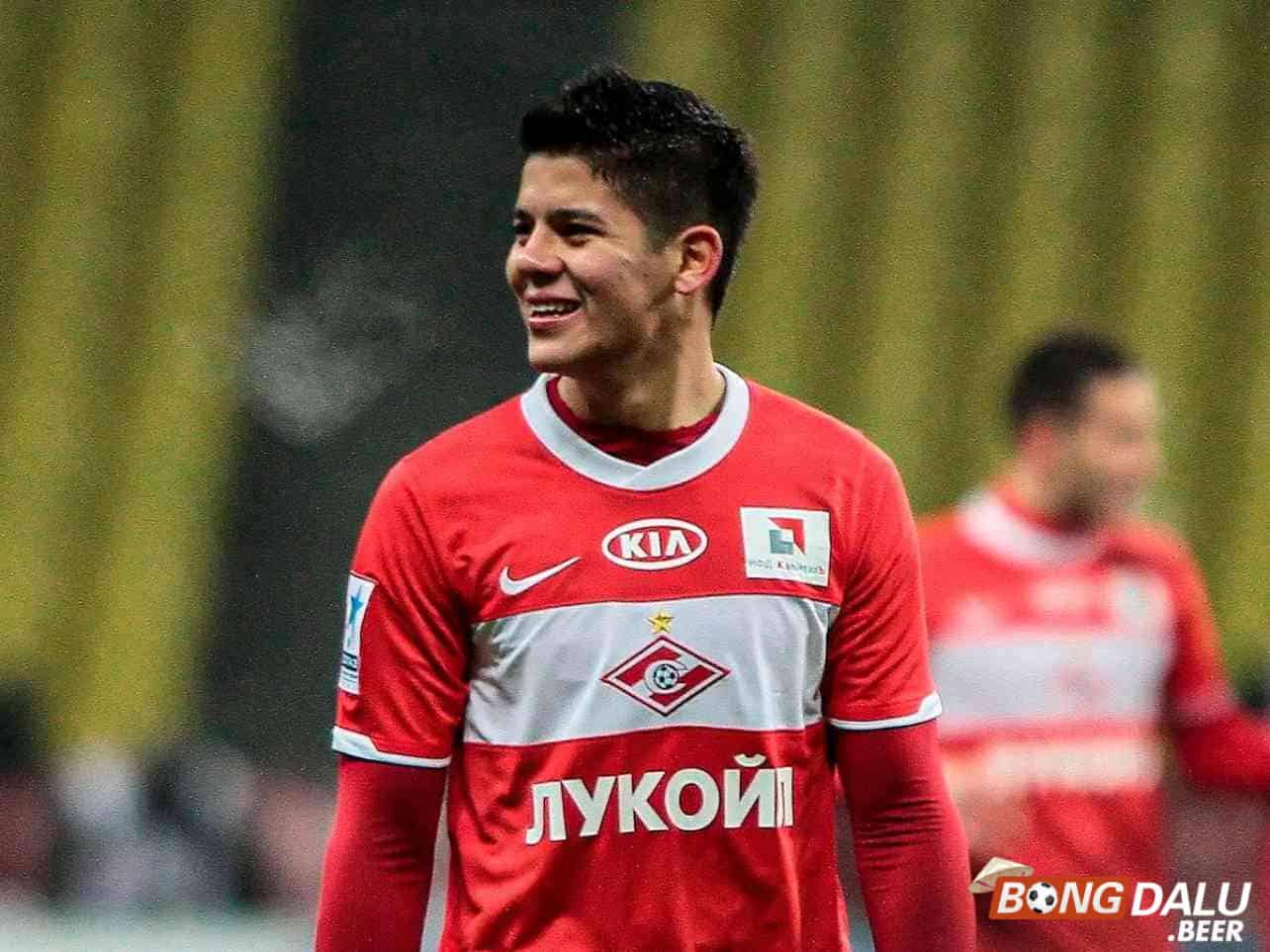 Marcos Rojo trưởng thành tại lò đào tạo Estudiantes, một CLB quê hương 